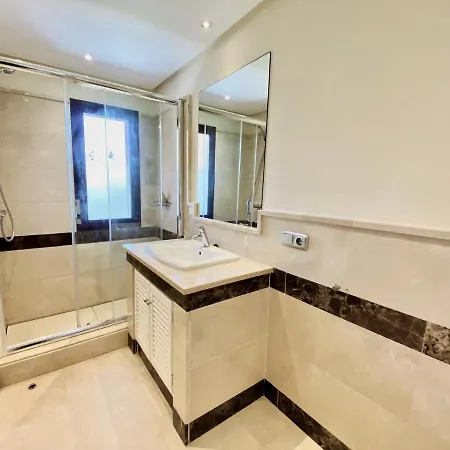Apartmán Estepona, Primera Linea En Urb Riviera Andaluza *